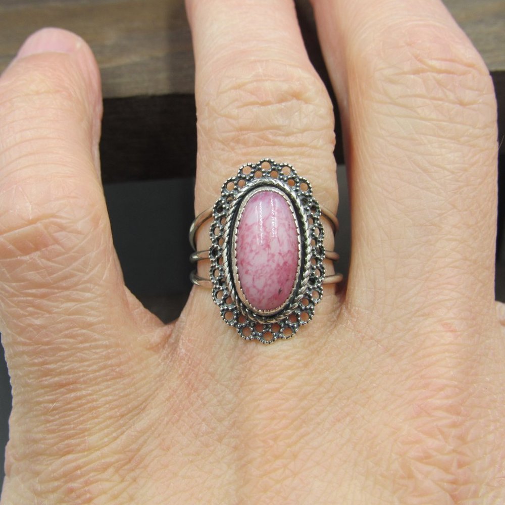 Size 5.75 Sterling Silver Ornate Pink White Stone Adjustable Band Ring Vintage - Picture 3 of 8